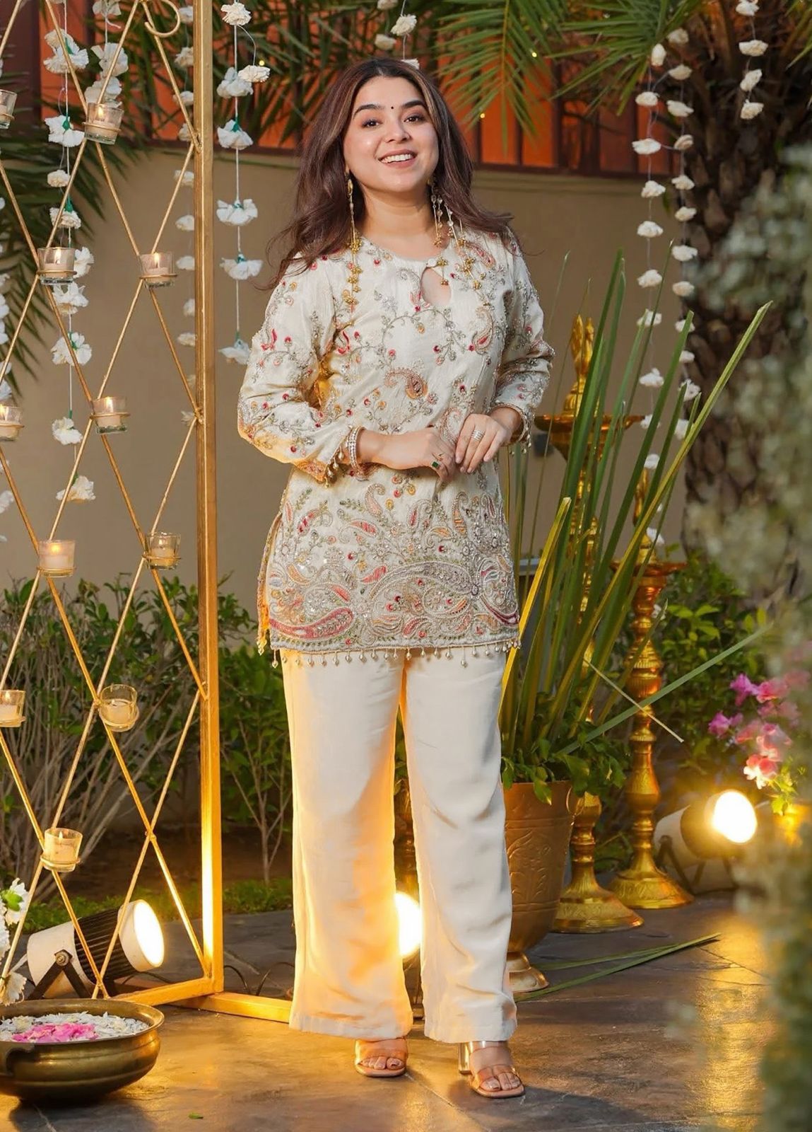 Women's Off-White Motifs Embroidered Regular Thread Work Pure Silk Kurta with Trousers