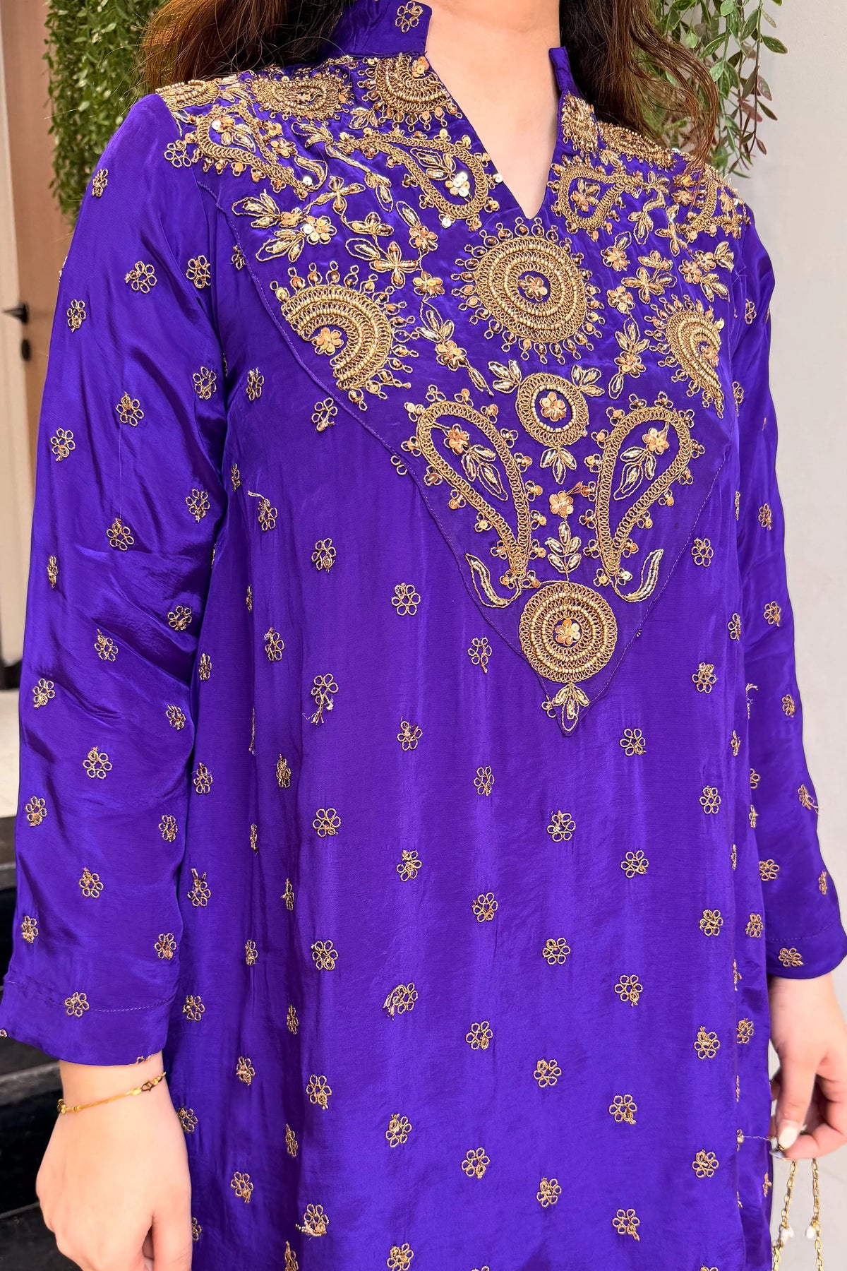 Women's Purple Embroidered Floral Art Silk Ethnic Kurta Set with Pants